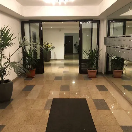 Herastrau Park Deluxe French Town Apartment Bucharest
